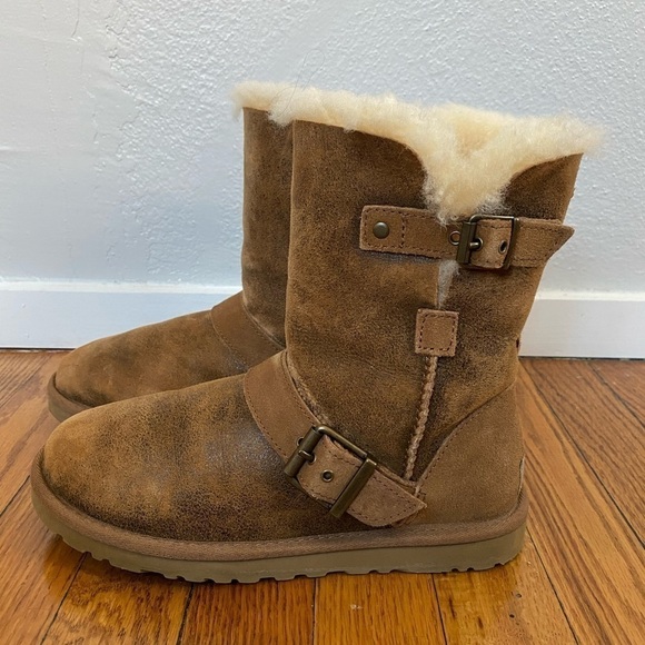 UGG Dylan Short Shearling Bomber Boots Chestnut Size 6 - Picture 1 of 7
